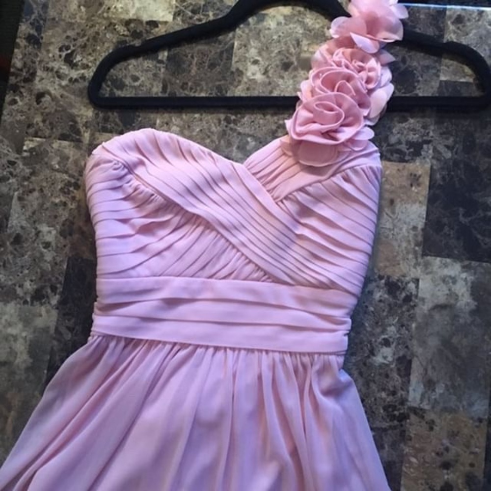 Beautiful one shoulder, light pink dress.